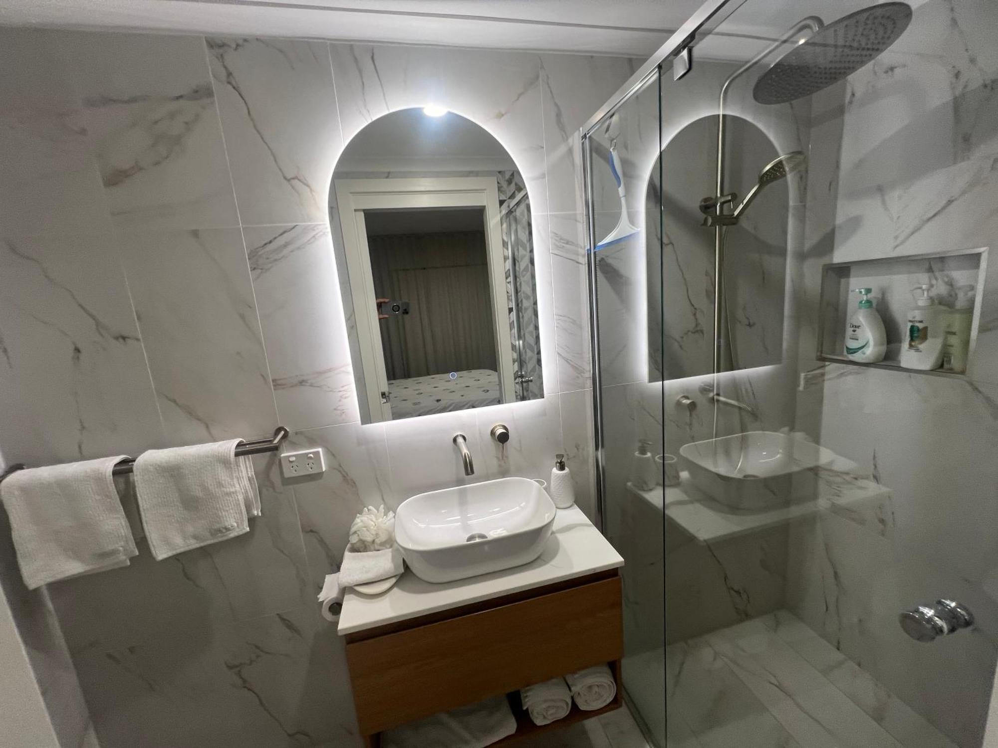 Adelaide Cbd Apartment - 3Br, 2Bath & Carpark Extérieur photo